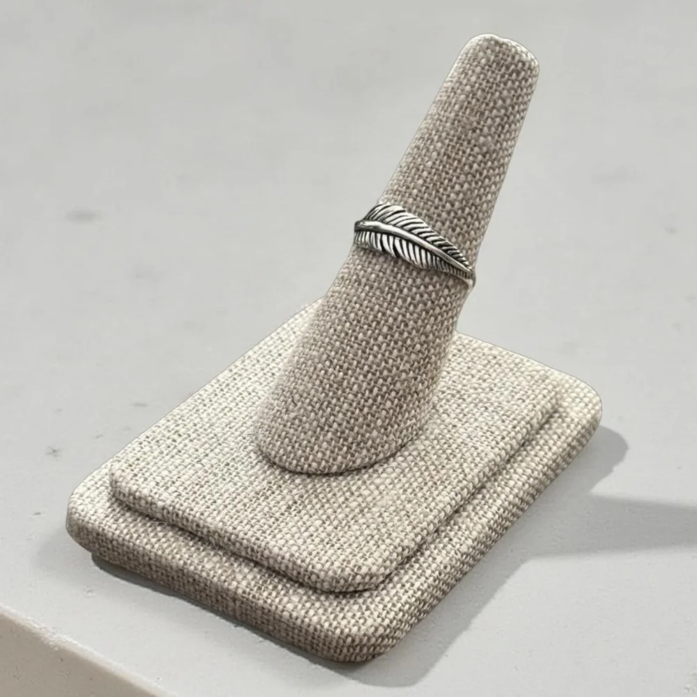 NWT 925 Sterling Silver Oxidized Feather Ring! Available in Sizes 5-10! NEW! - Picture 4 of 7